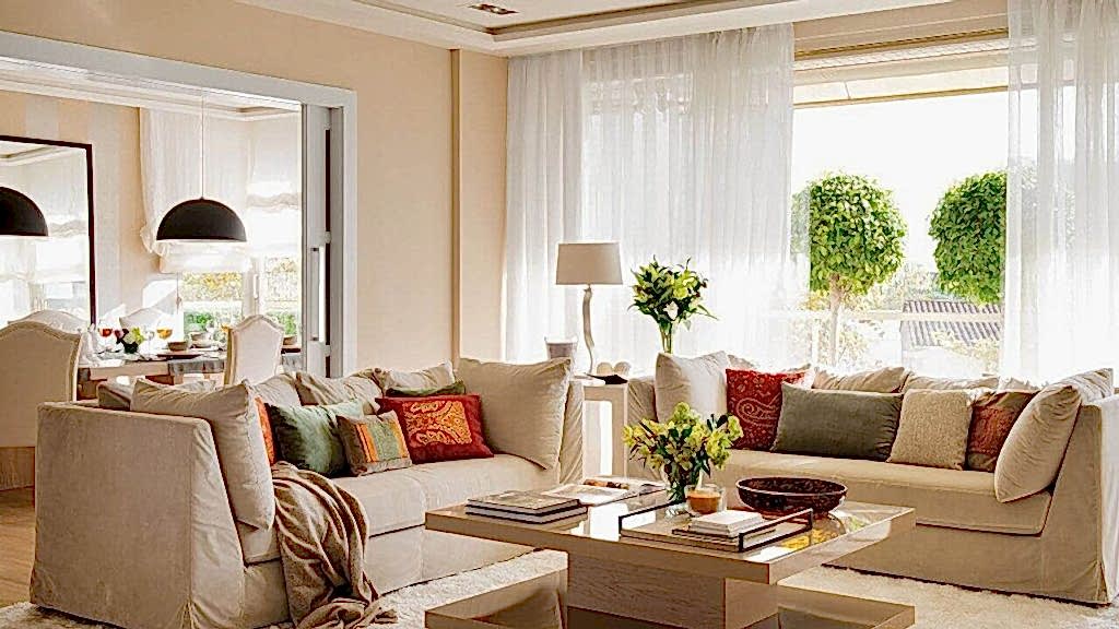 Couleur beige à l'intérieur