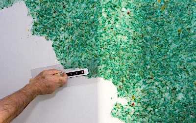 Nous fabriquons du papier peint liquide de nos propres mains: instruction