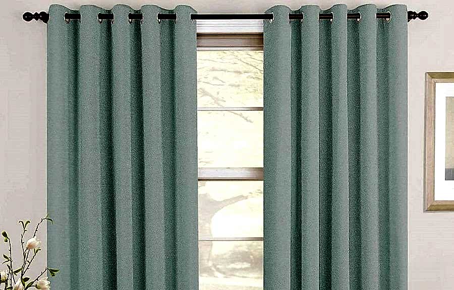 Rideaux sur oeillets