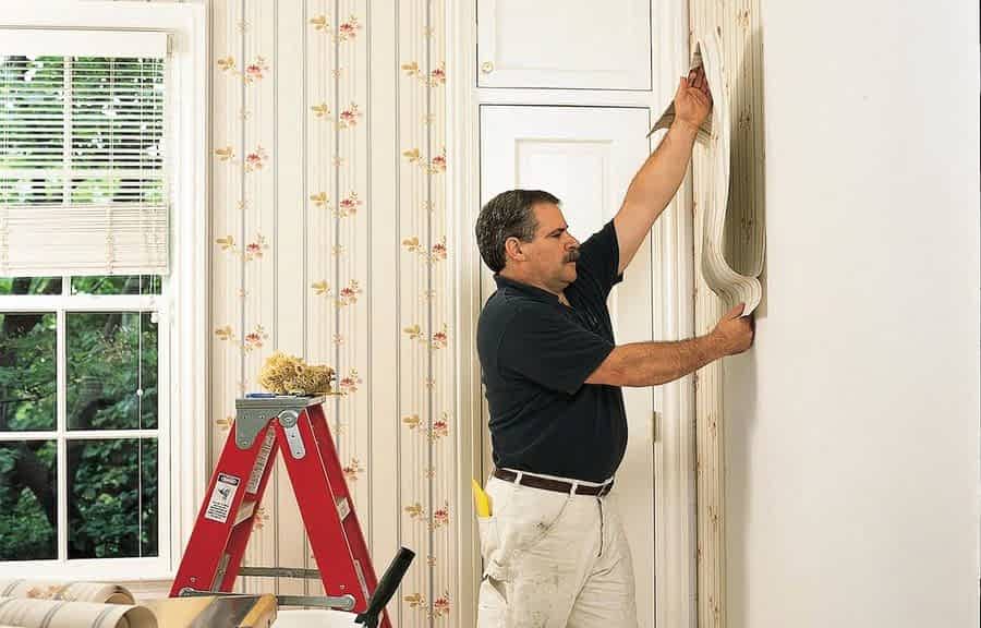 Où commencer à coller du papier peint dans la pièce