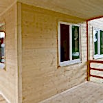 Plancher de bois sur la terrasse