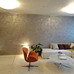 Canapé blanc dans le salon