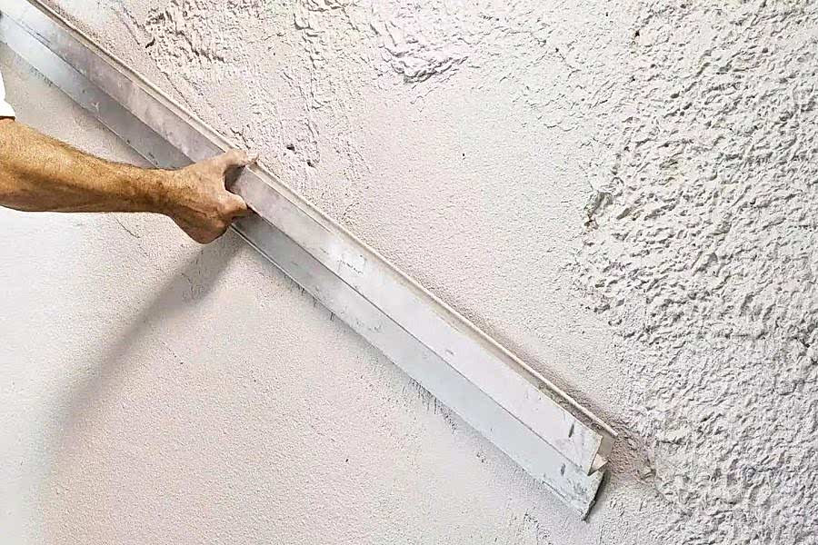 Plâtrage mural bricolage