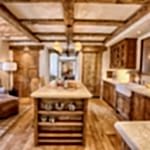 Fauteuil près de la fenêtre